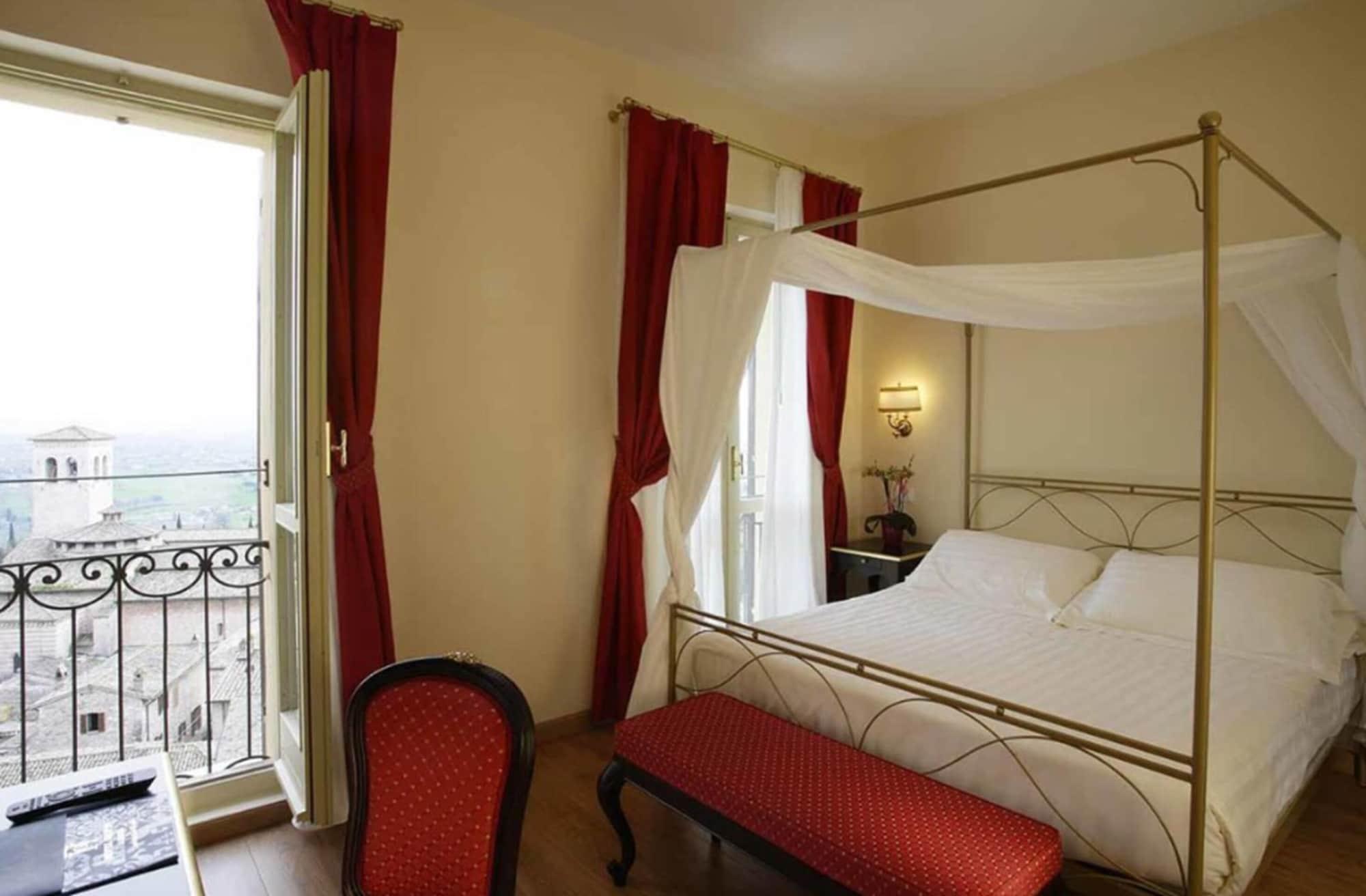Giotto Hotel & Spa Assisi Exteriör bild