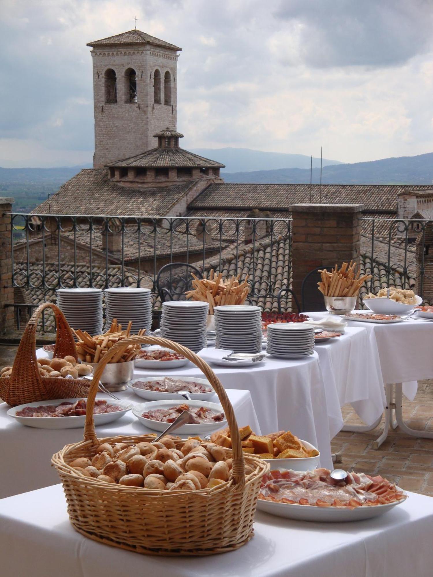 Giotto Hotel & Spa Assisi Exteriör bild